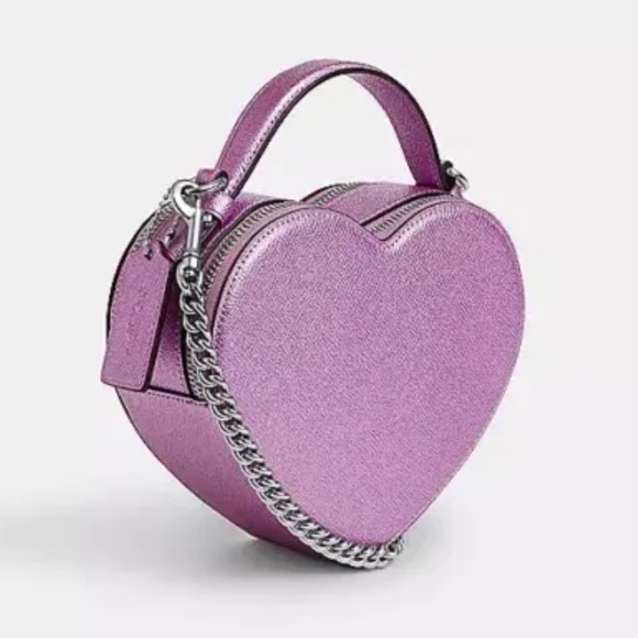 Heart-shaped Coach leather purse - Picture 5 of 9